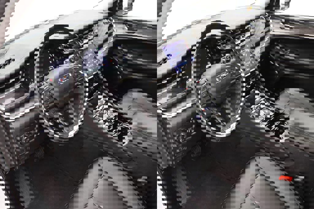 Used 2023 Jeep Grand Cherokee 4WD 4xe image 14