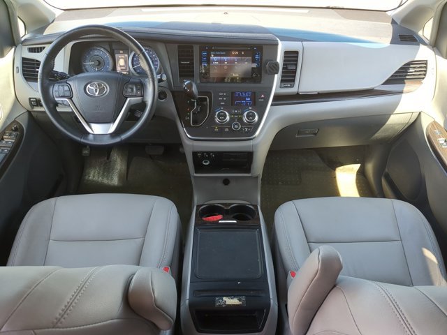 Used 2015 Toyota Sienna XLE w/ XLE Navigation Package FWD image 16