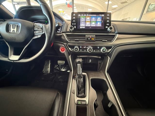 Used 2018 Honda Accord Sport image 15