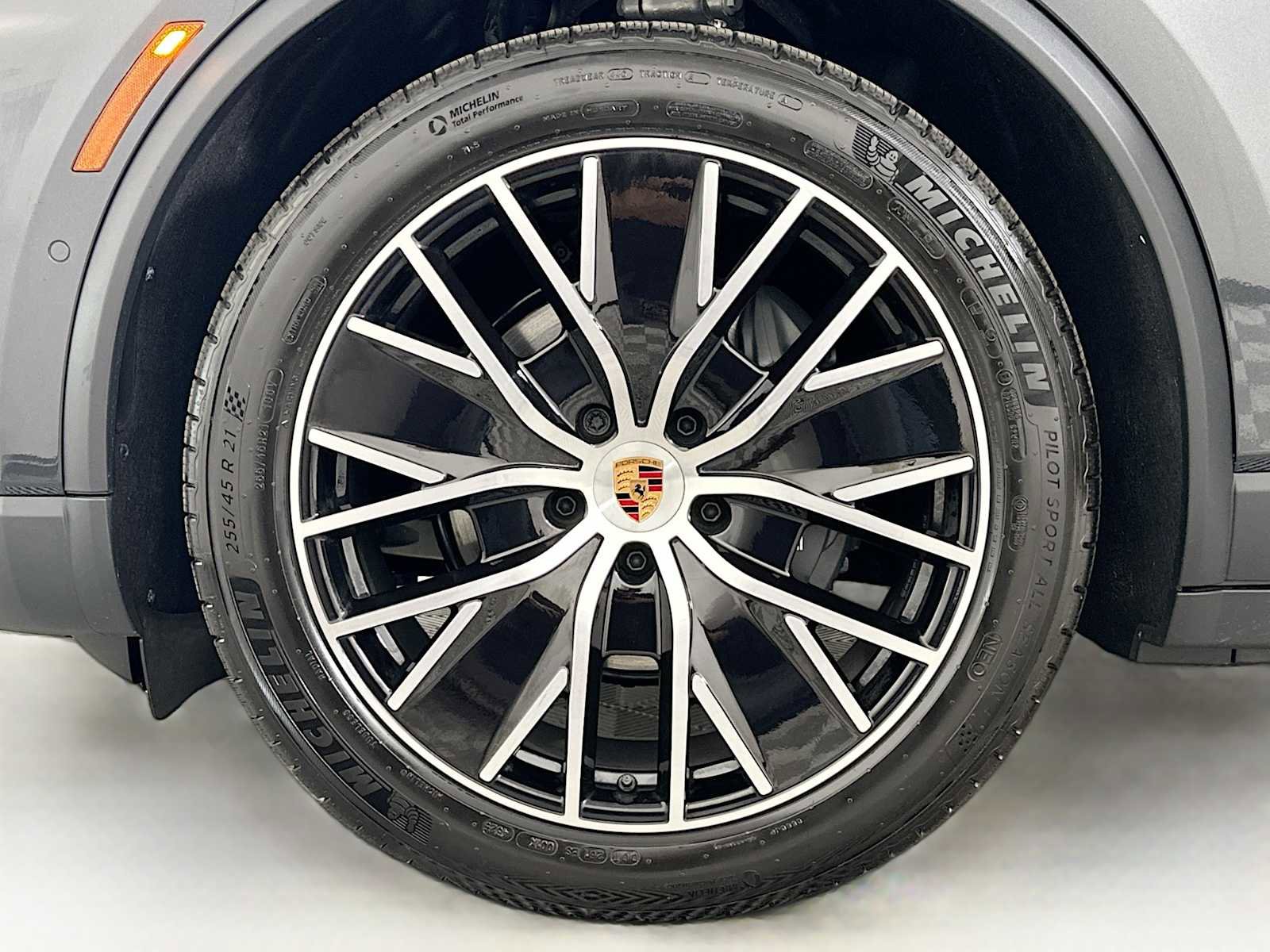 New 2026 Porsche Macan Electric image 33