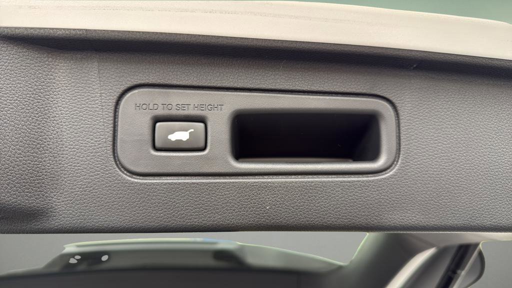 Used 2025 Honda Pilot EX-L image 21