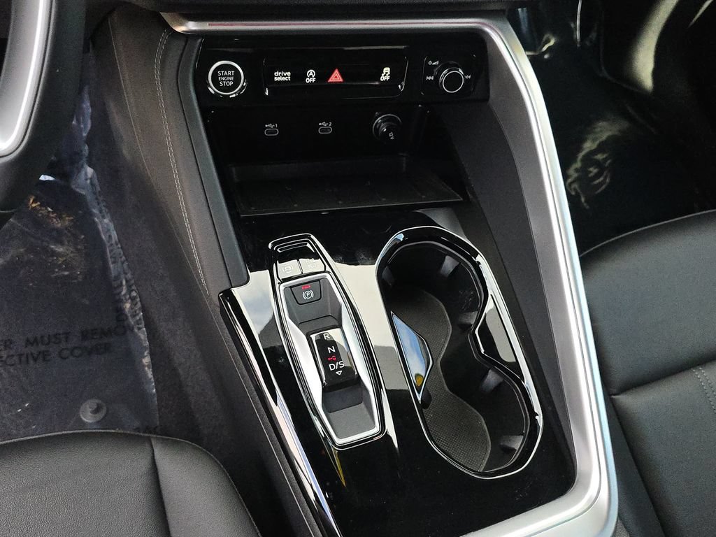 Certified 2025 Audi Q5 Premium w/ Convenience Package AWD/4WD image 32