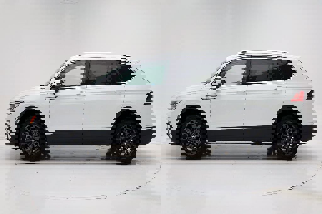 Used 2024 Volkswagen Tiguan Wolfsburg Edition image 5