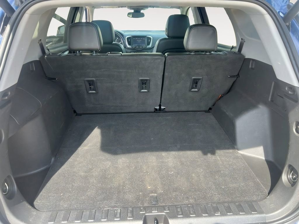 Used 2022 GMC Terrain SLT w/ Tech Package AWD/4WD image 7