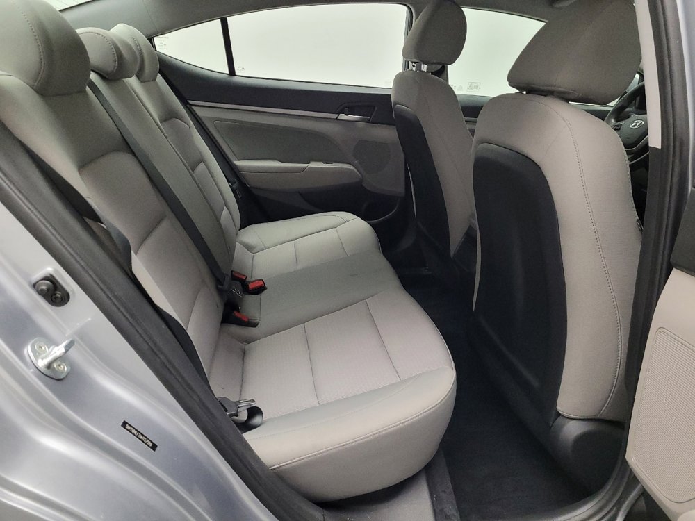 Used 2017 Hyundai Elantra SE image 19