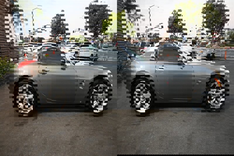 Used 2006 Pontiac Solstice Convertible w/ Premium Package image 19