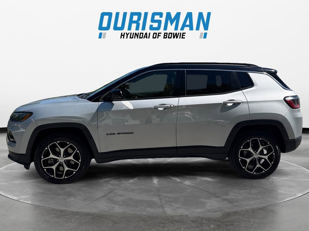 Used 2024 Jeep Compass Limited AWD/4WD image 3