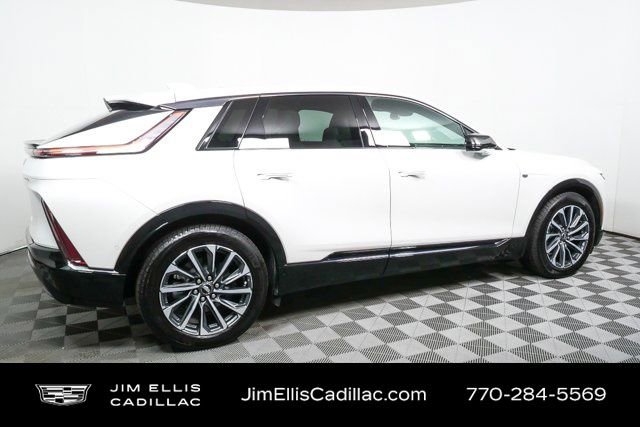 Used 2024 Cadillac Lyriq Sport w/ LPO, Floor Liner Package video 2