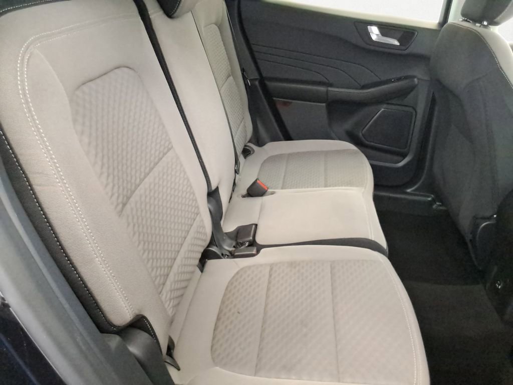 Used 2021 Ford Escape SE image 15