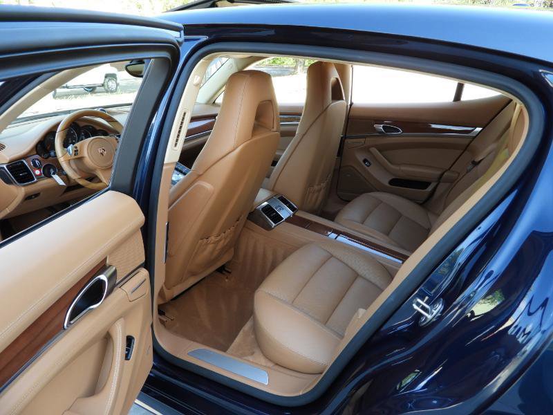 Used 2014 Porsche Panamera 4 AWD/4WD image 44