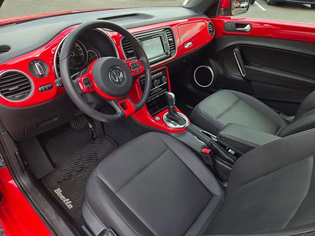 Used 2018 Volkswagen Beetle 2.0T SE FWD image 9