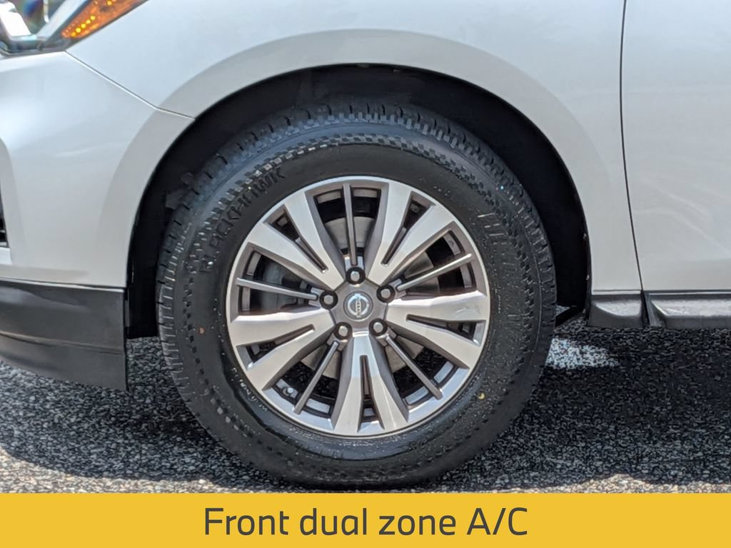 Used 2019 Nissan Pathfinder SV FWD image 13
