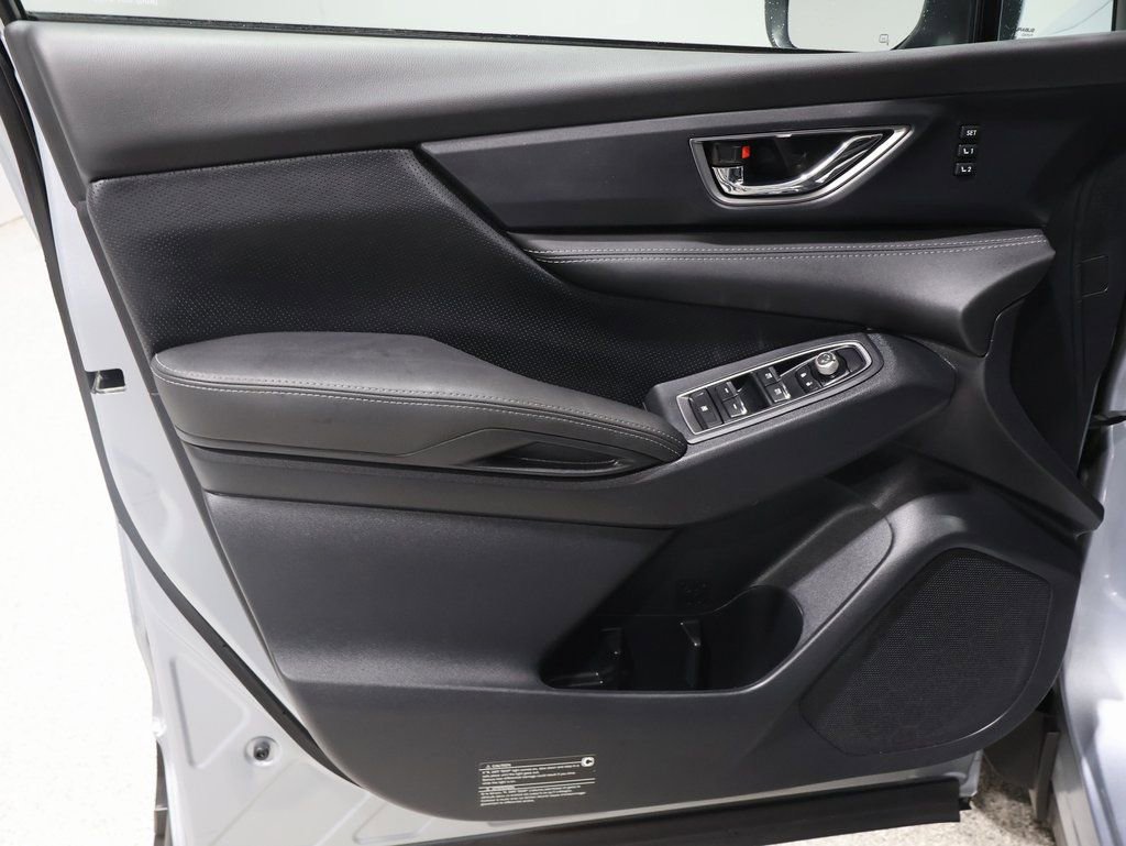 Used 2023 Subaru Ascent Limited image 11