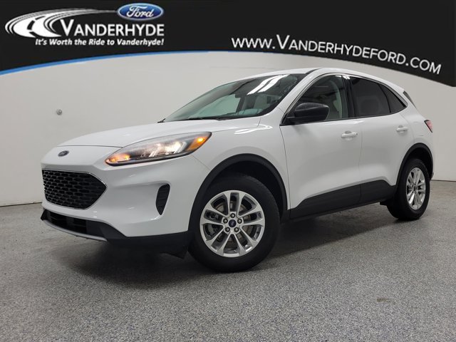 Certified 2022 Ford Escape SE