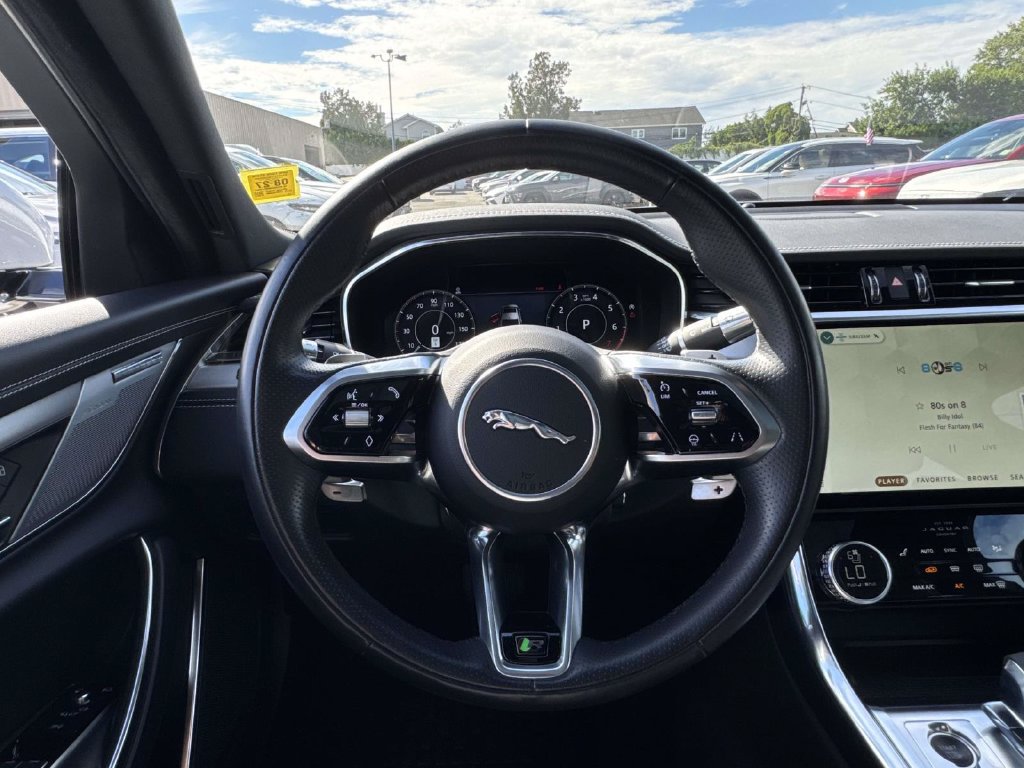 Used 2021 Jaguar XF R-Dynamic SE AWD/4WD image 15