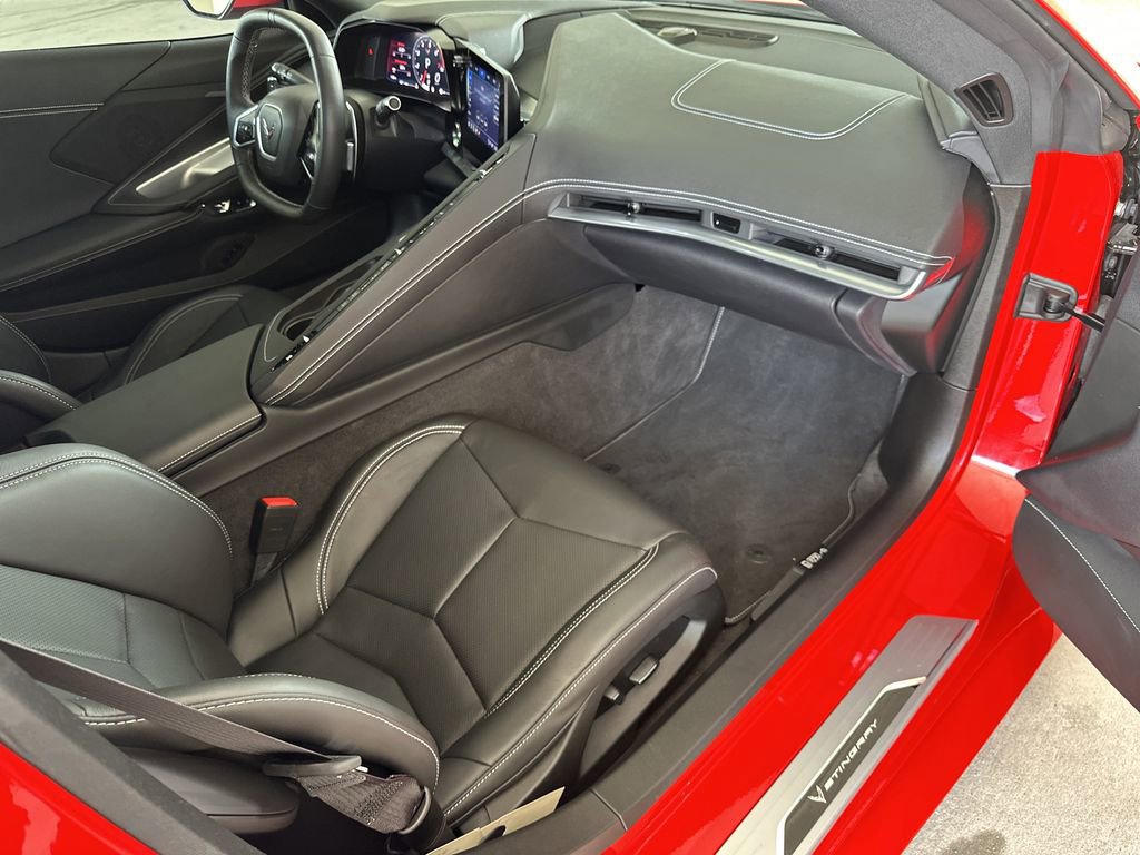 Used 2022 Chevrolet Corvette Stingray Coupe w/ 1LT RWD image 29
