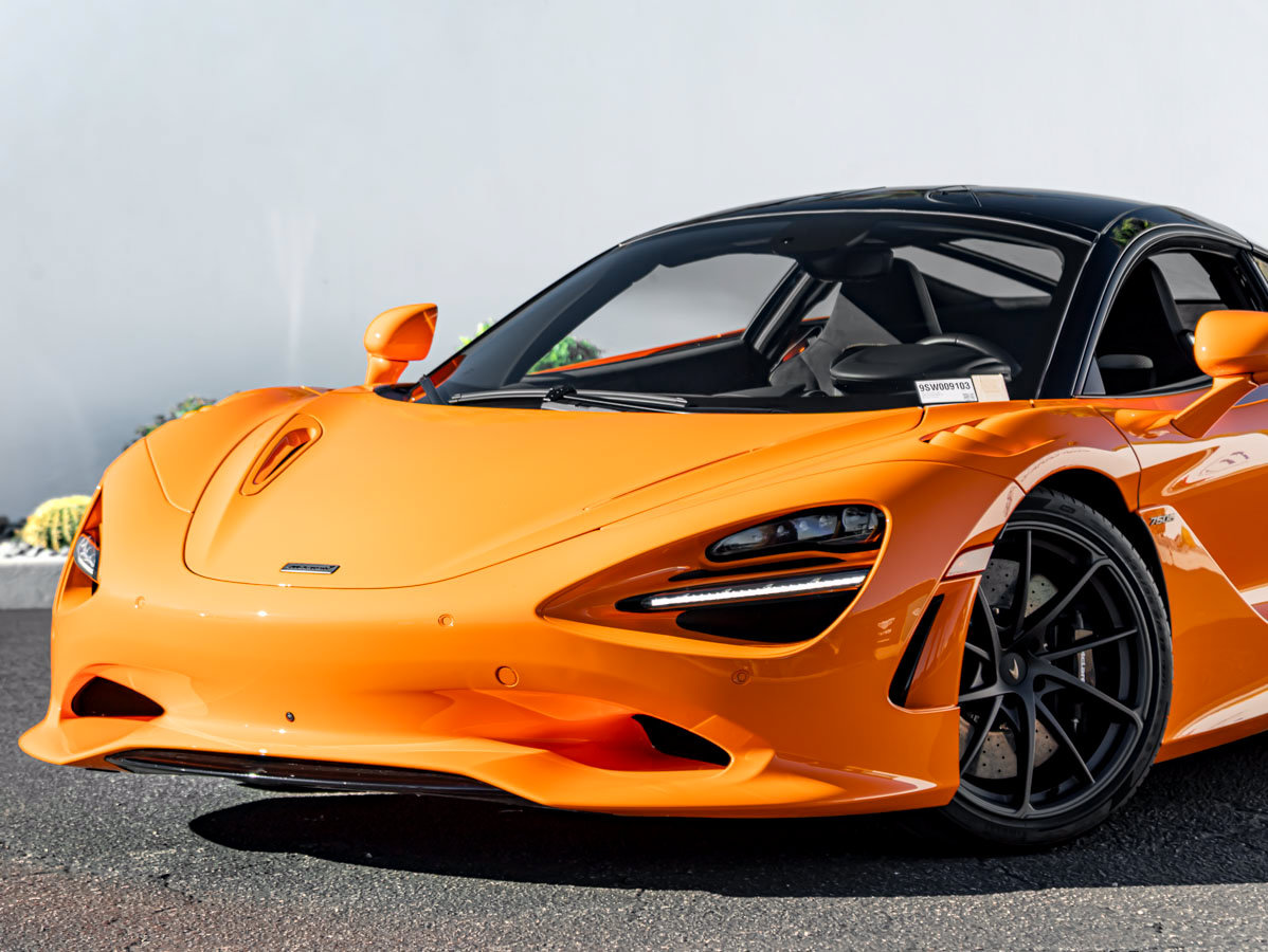 Used 2025 McLaren 750S RWD image 2