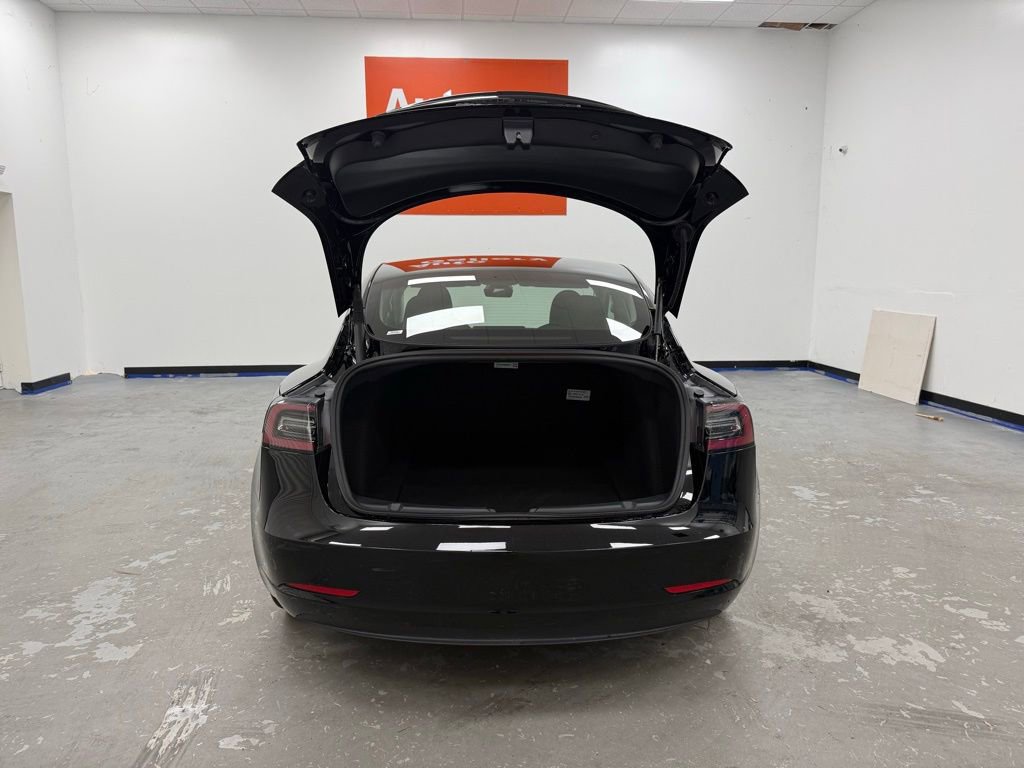 Used 2023 Tesla Model 3 Standard Range image 23