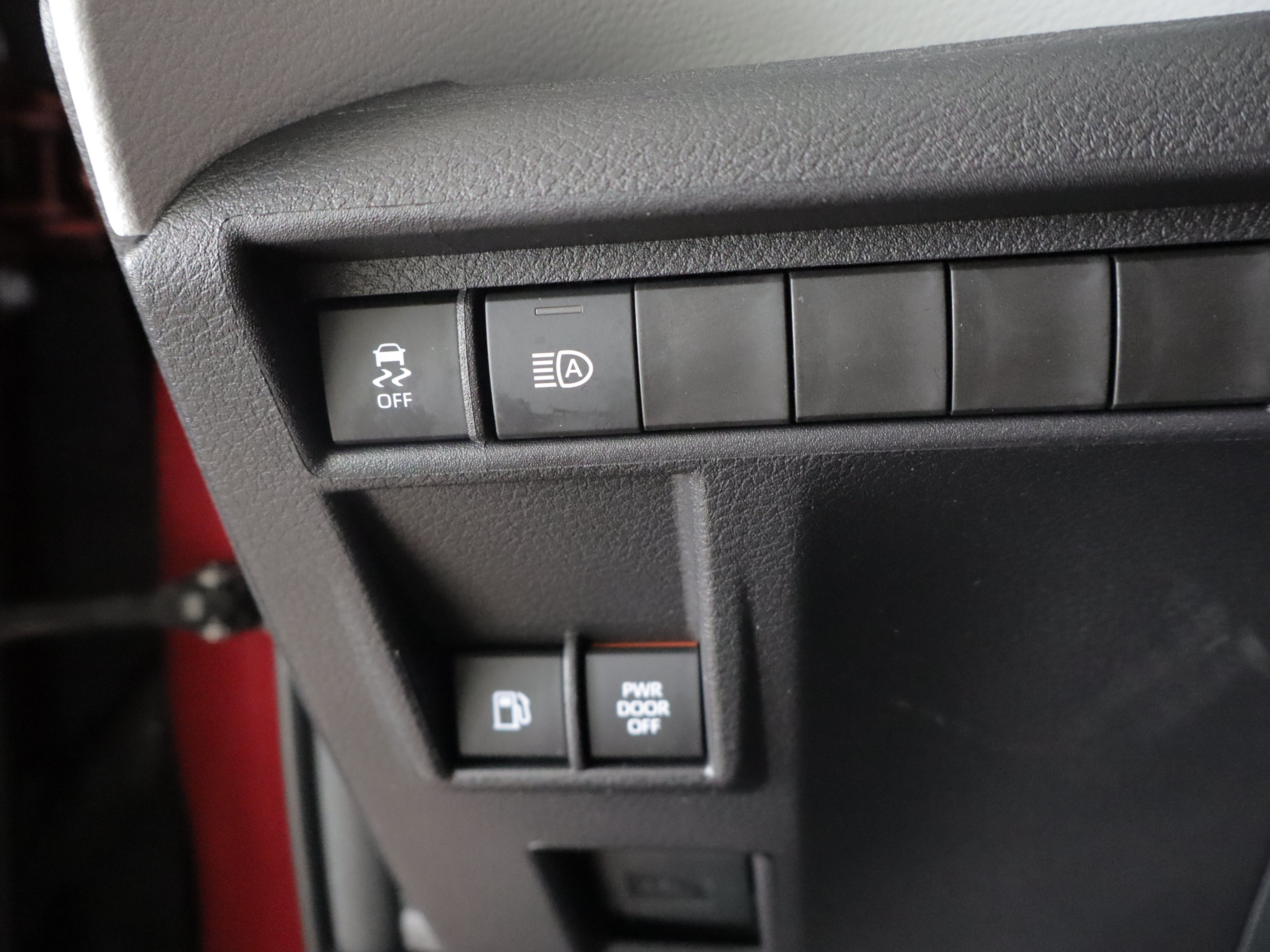 Used 2026 Toyota Sienna LE FWD image 17