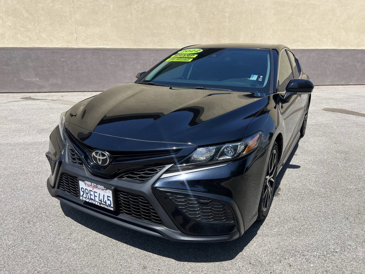 Used 2022 Toyota Camry SE image 6