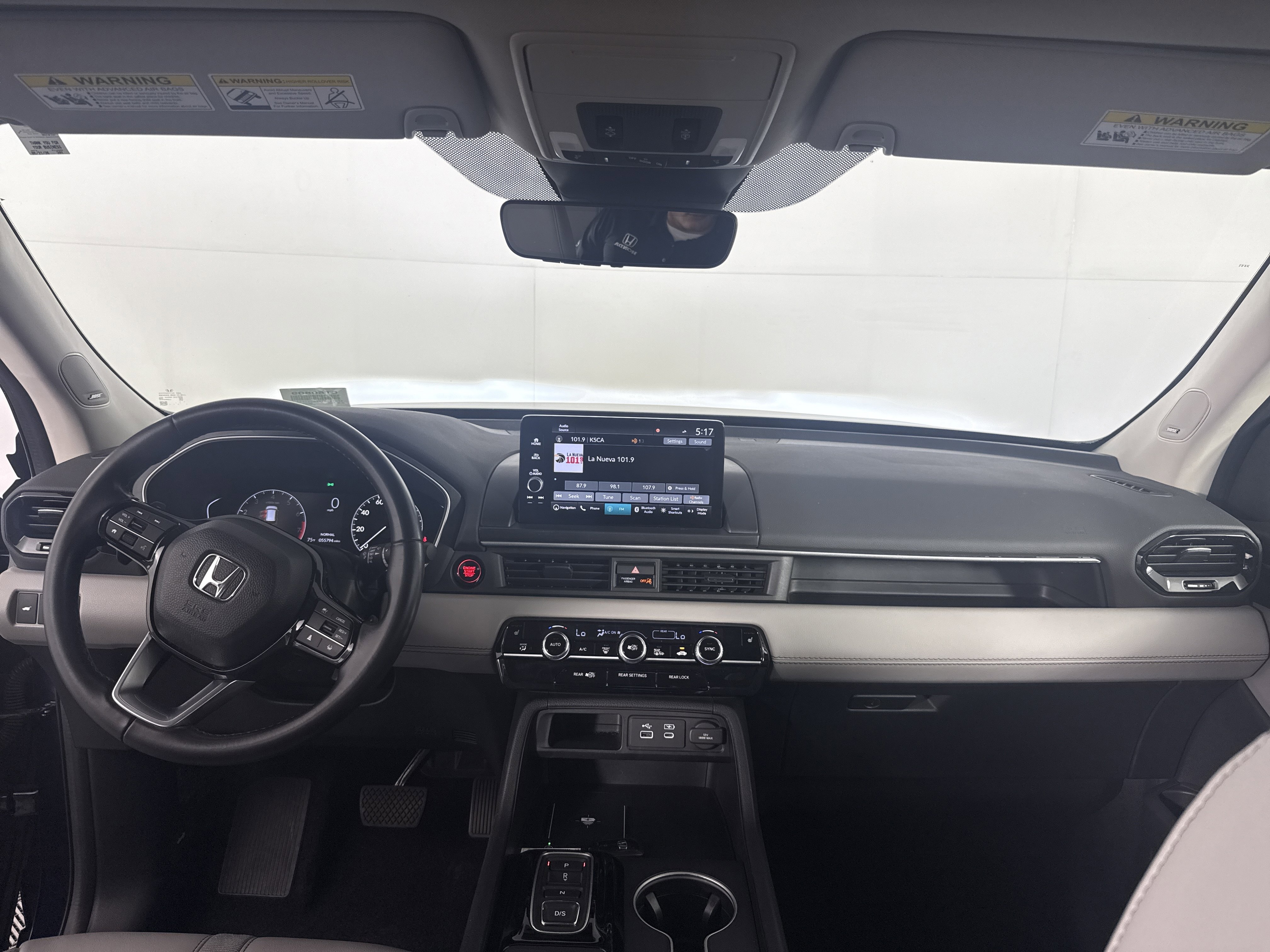 Certified 2023 Honda Pilot Touring image 27