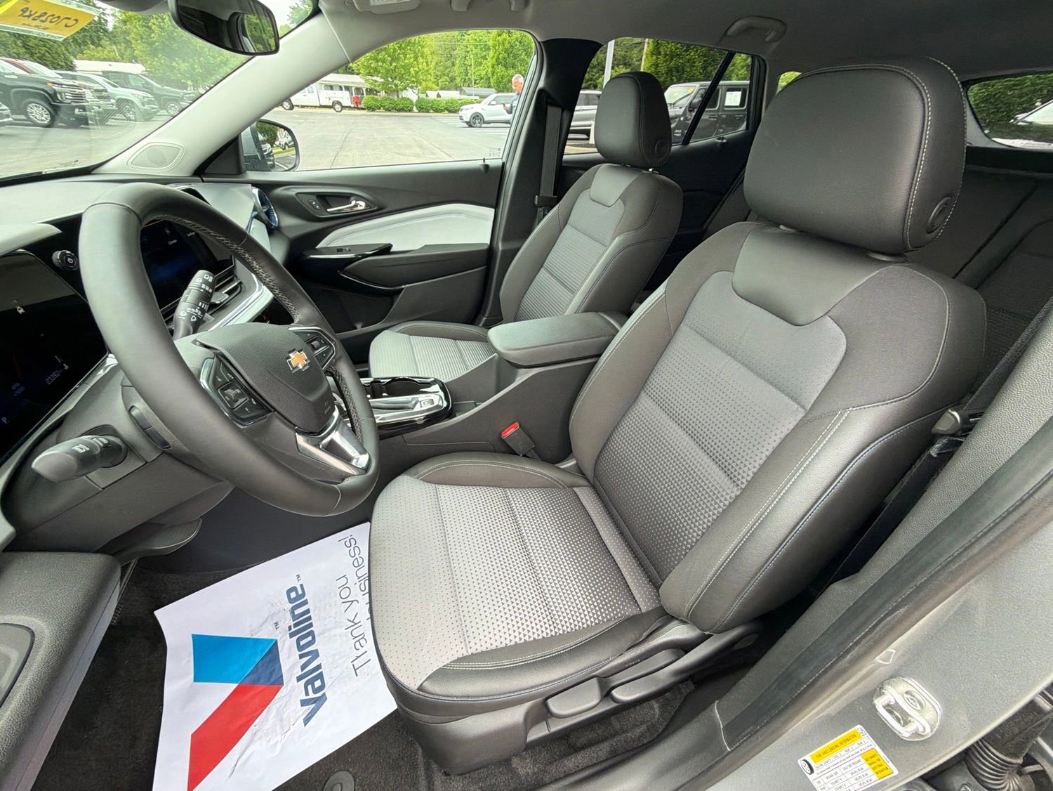 Used 2024 Chevrolet Trax LT w/ Driver Confidence Package FWD image 21