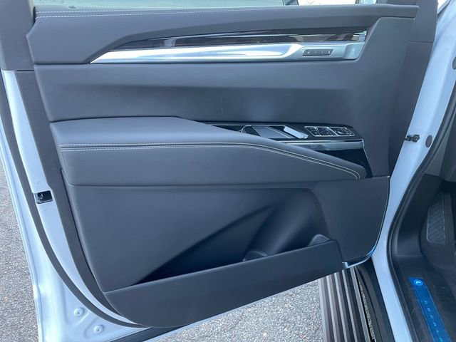 New 2026 Cadillac Escalade ESV Luxury w/ Touring Package image 17