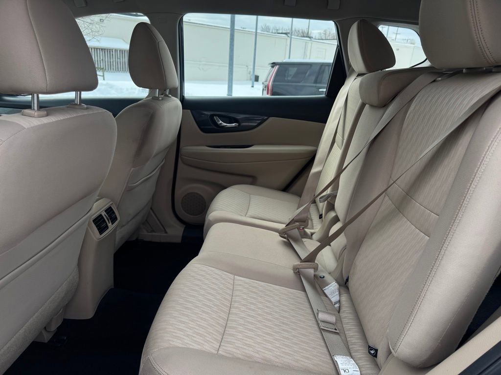Used 2017 Nissan Rogue S image 15