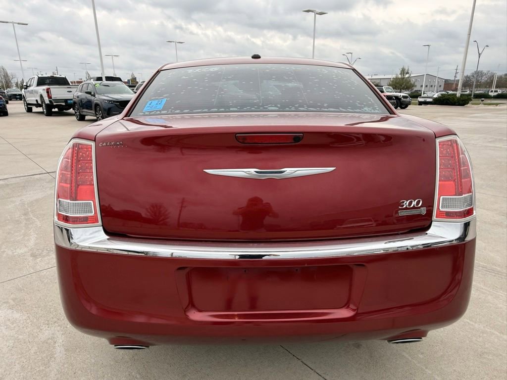 Used 2014 Chrysler 300 image 4