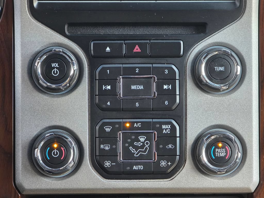 Used 2015 Ford F350 Lariat w/ FX4 Off-Road Package AWD/4WD image 15