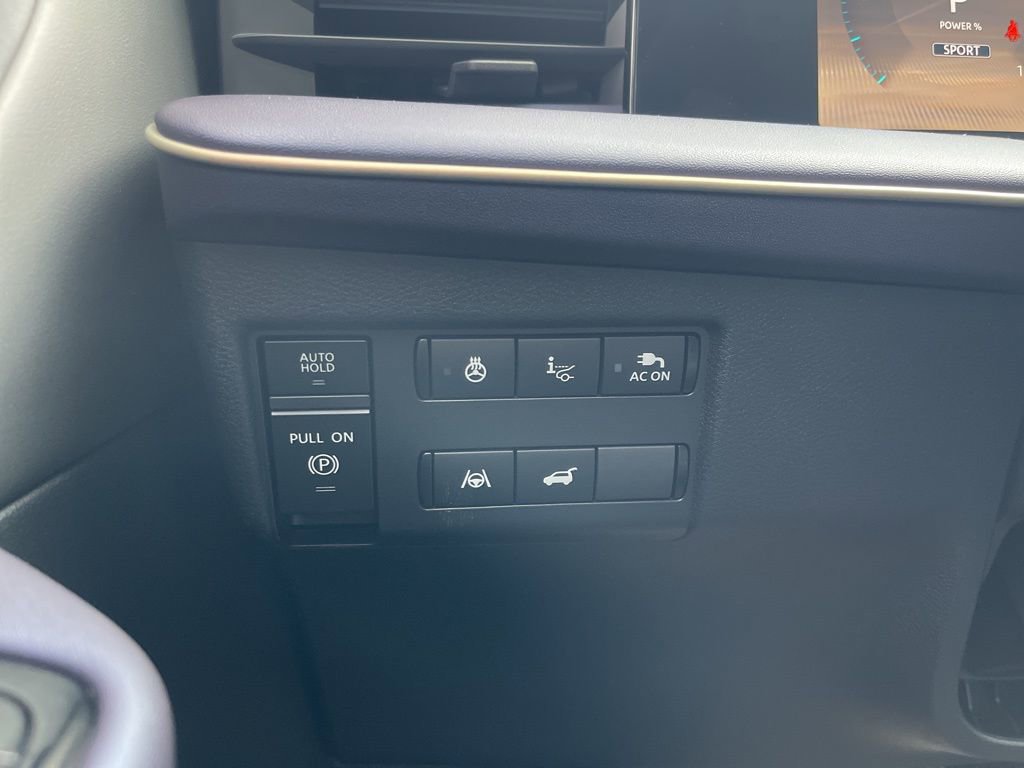 New 2026 Nissan Leaf Platinum+ image 14