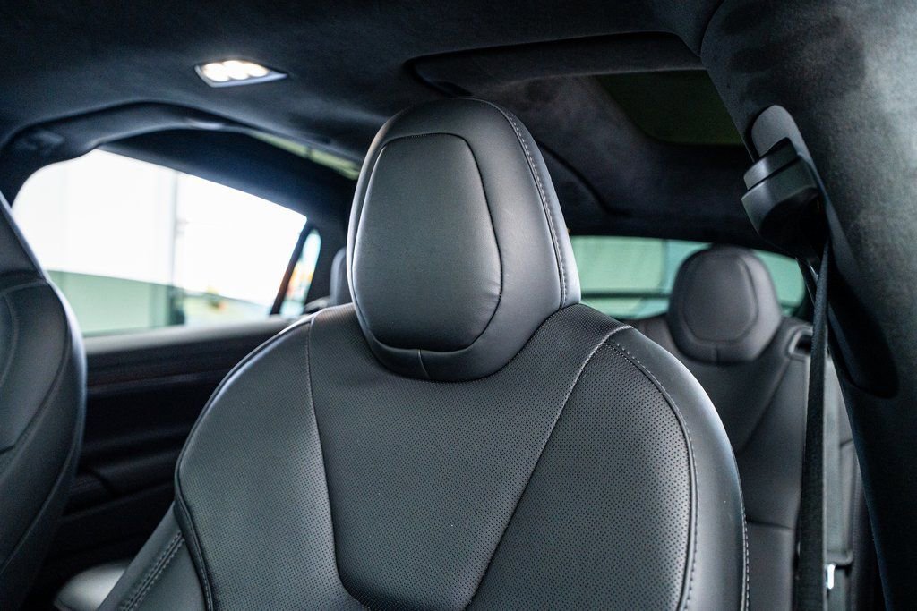 Used 2024 Tesla Model X image 40