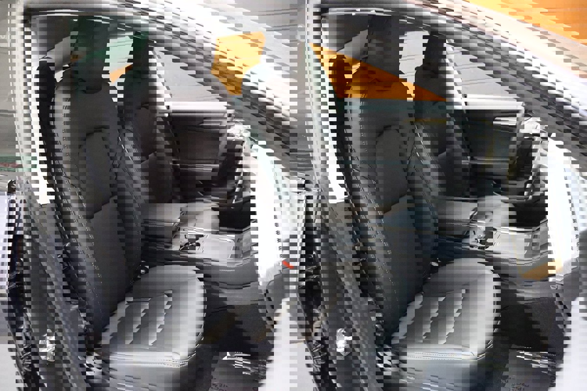 Used 2023 Tesla Model 3 Standard Range image 44