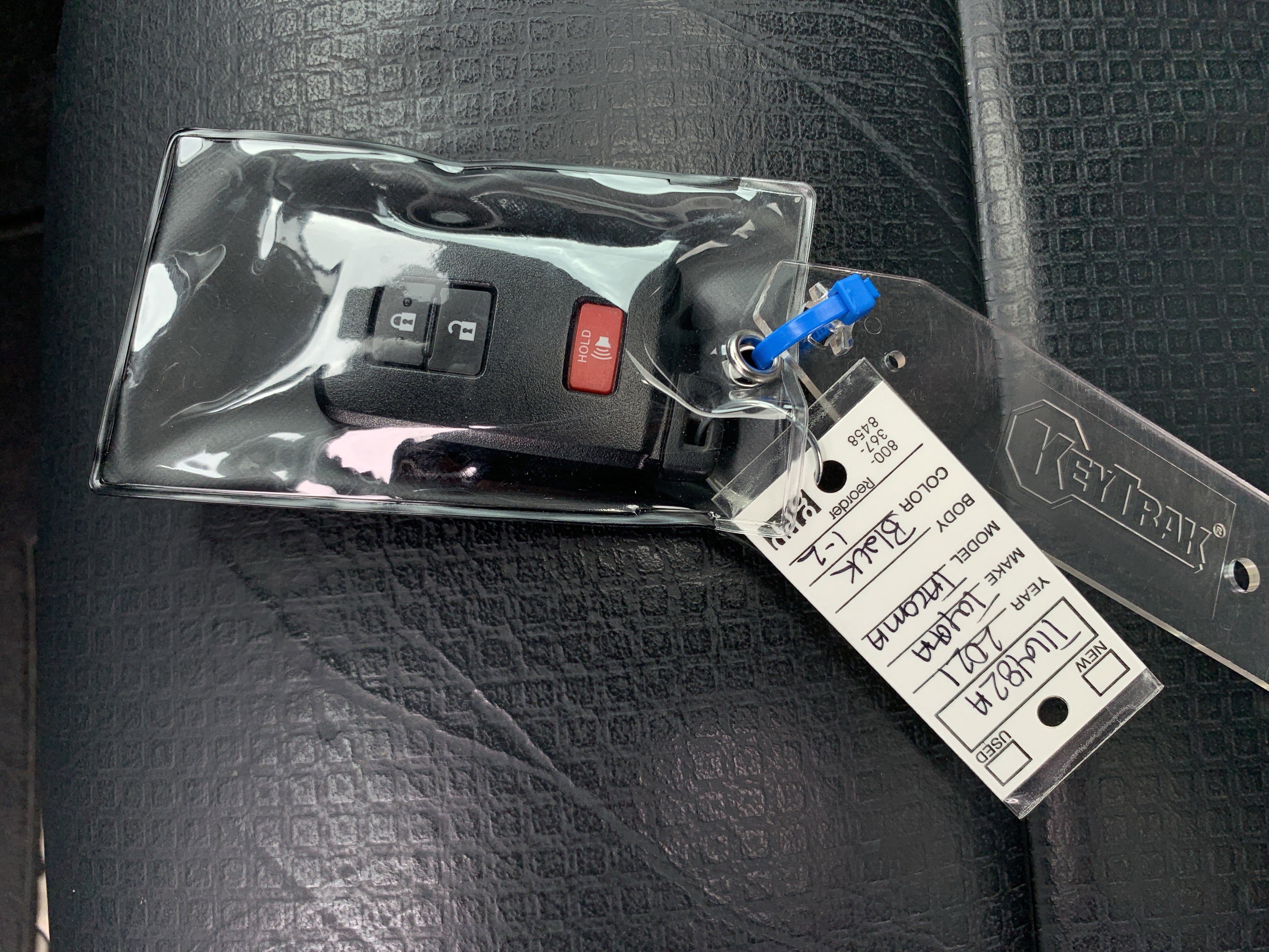 Used 2021 Toyota Tacoma Limited image 37