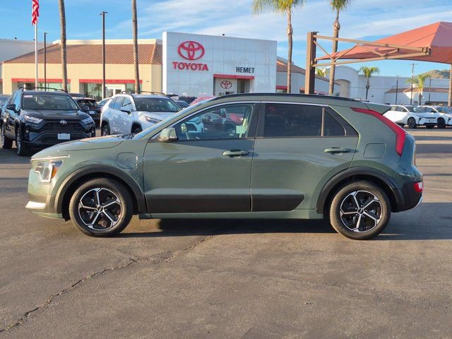 Used 2023 Kia Niro EX image 9