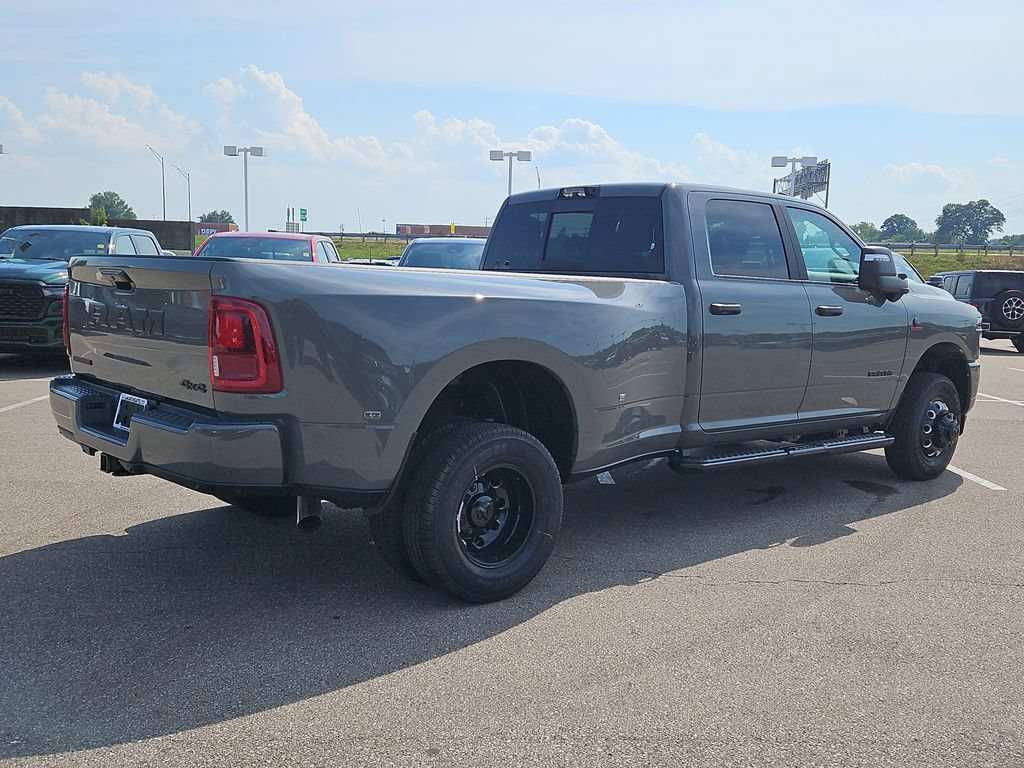 New 2027 RAM 3500 Big Horn AWD/4WD image 4