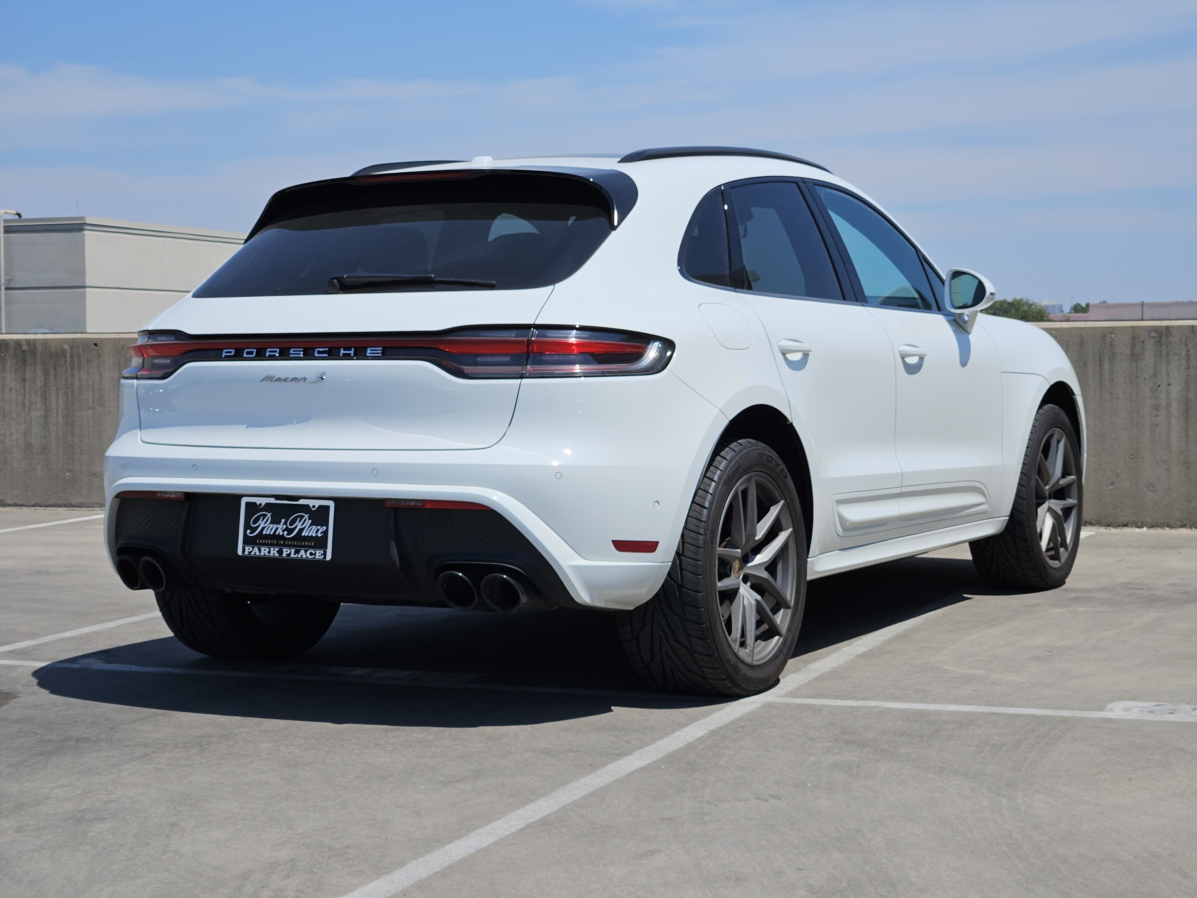 Certified 2022 Porsche Macan S w/ Premium Package Plus AWD/4WD image 8