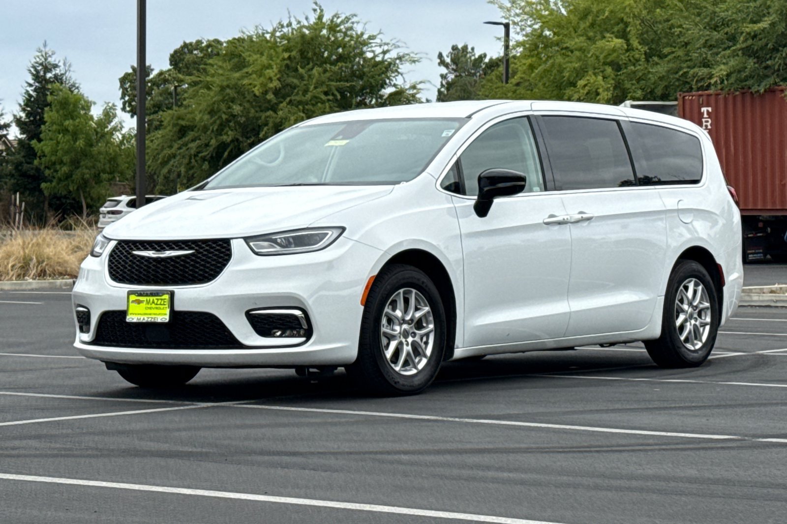 Used 2024 Chrysler Pacifica Touring-L FWD image 16
