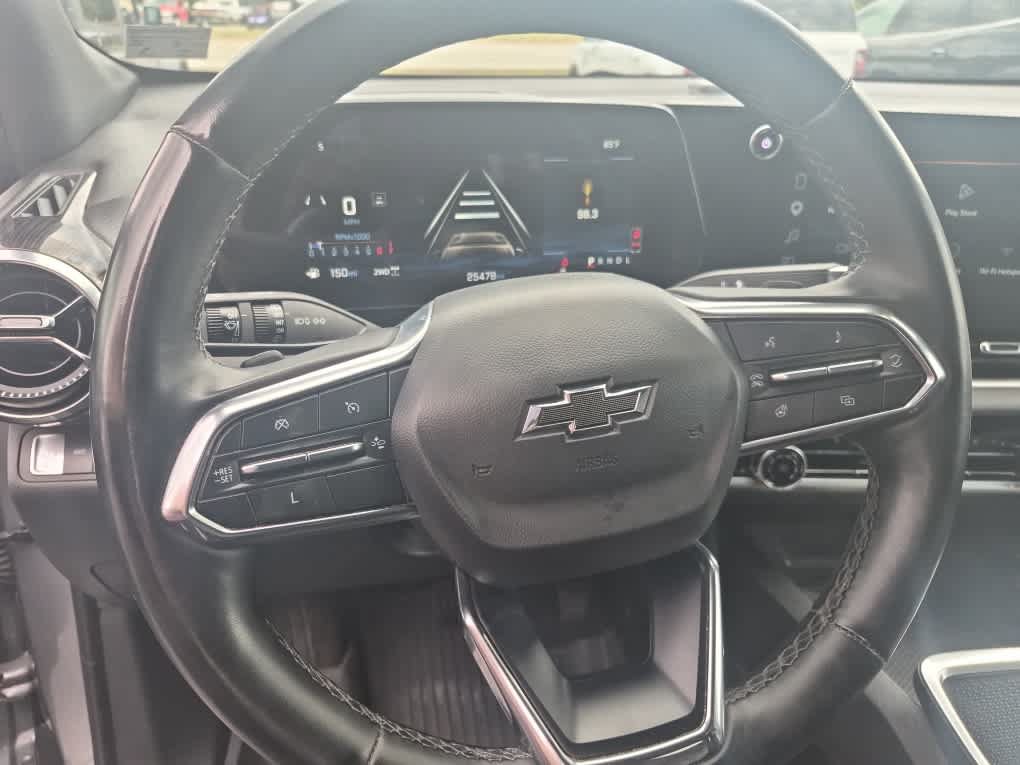 Used 2025 Chevrolet Equinox LT w/ Safety and Technology Package AWD/4WD image 12