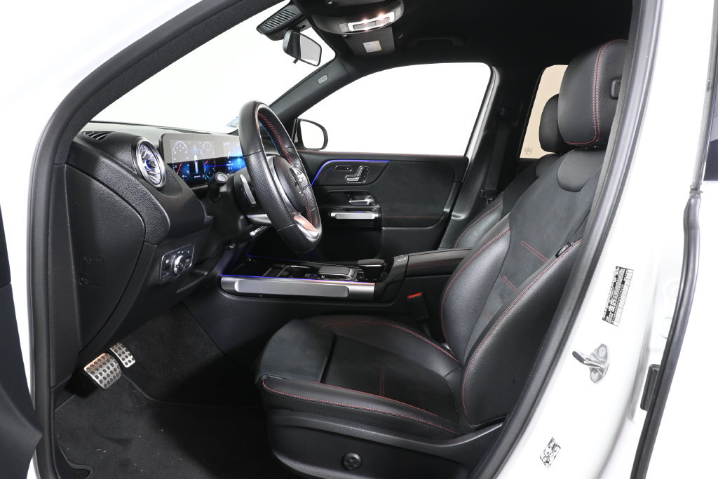 Used 2022 Mercedes-Benz GLB 35 AMG 4MATIC image 3