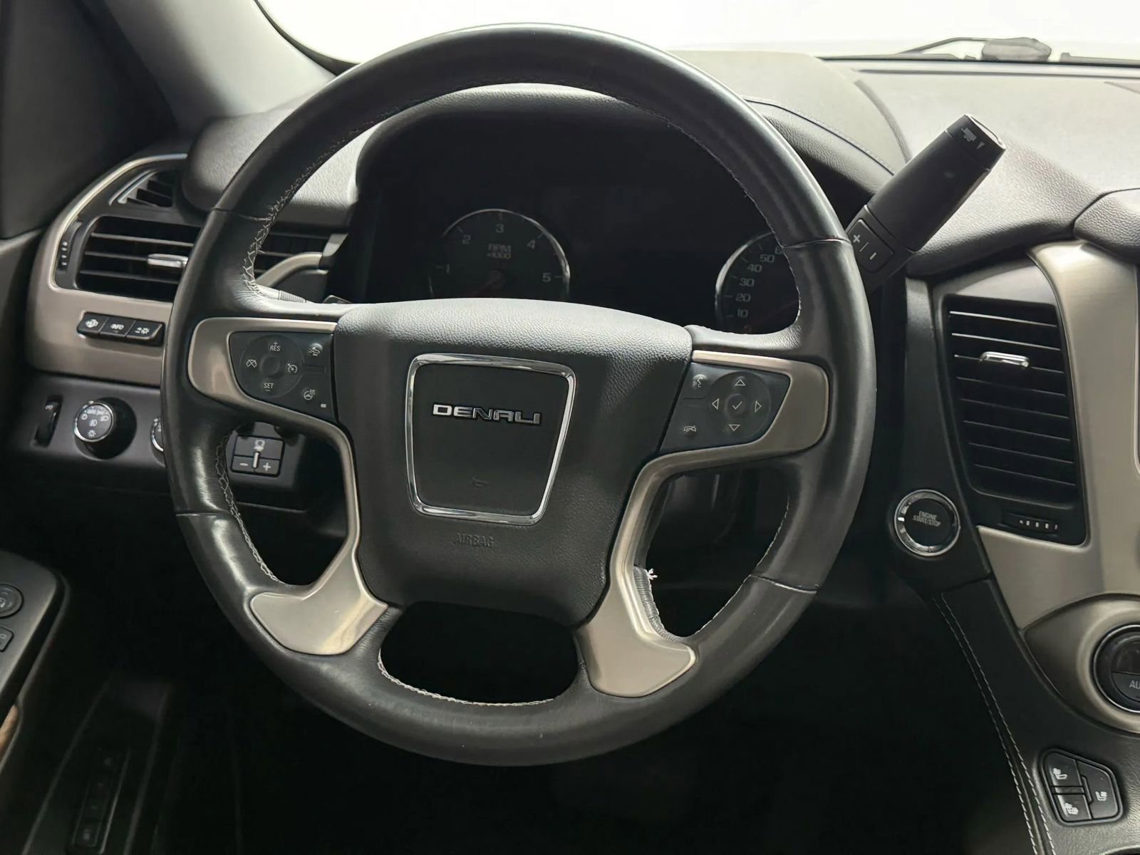 Used 2018 GMC Yukon Denali w/ Denali Ultimate Package image 21