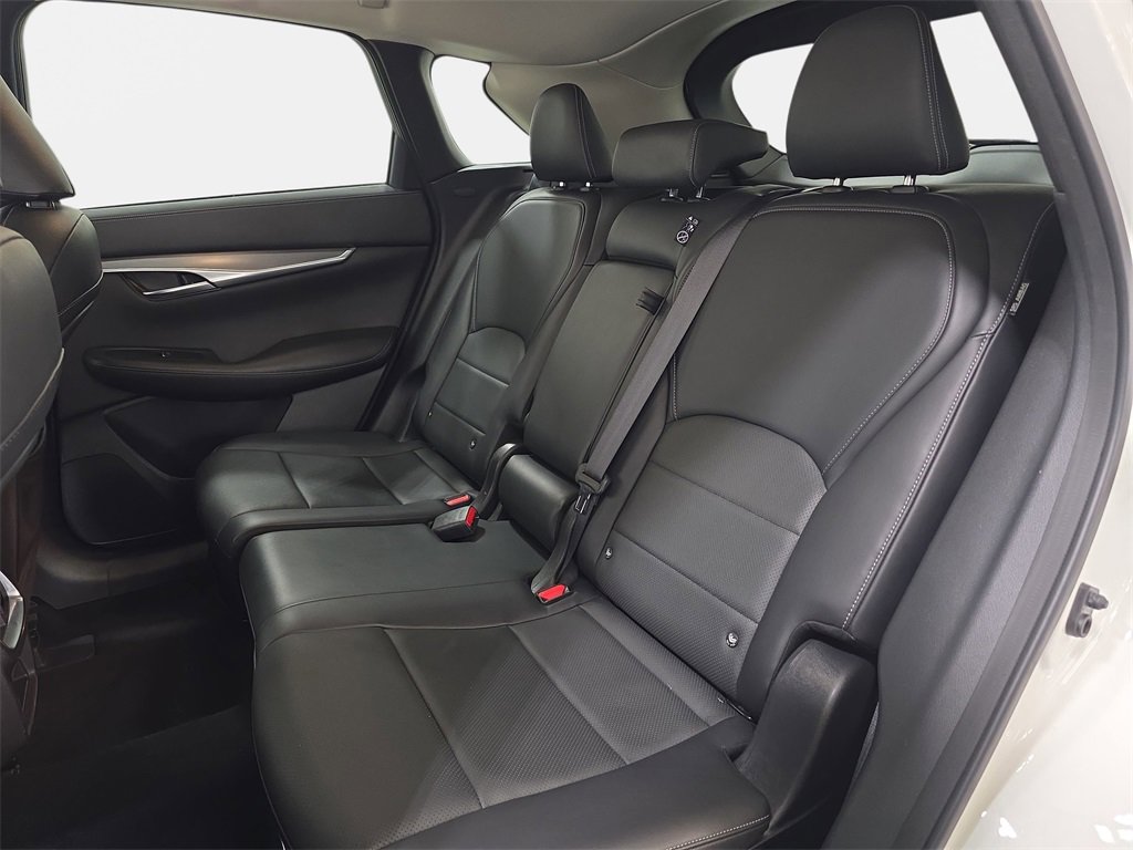 Certified 2022 INFINITI QX50 Luxe image 11