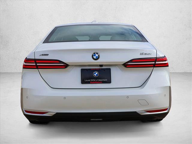 Used 2024 BMW 530i xDrive w/ Convenience Package AWD/4WD image 6