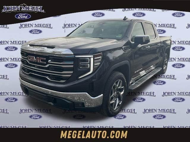 Used 2022 GMC Sierra 1500 SLT w/ SLT Premium Plus Package image 1