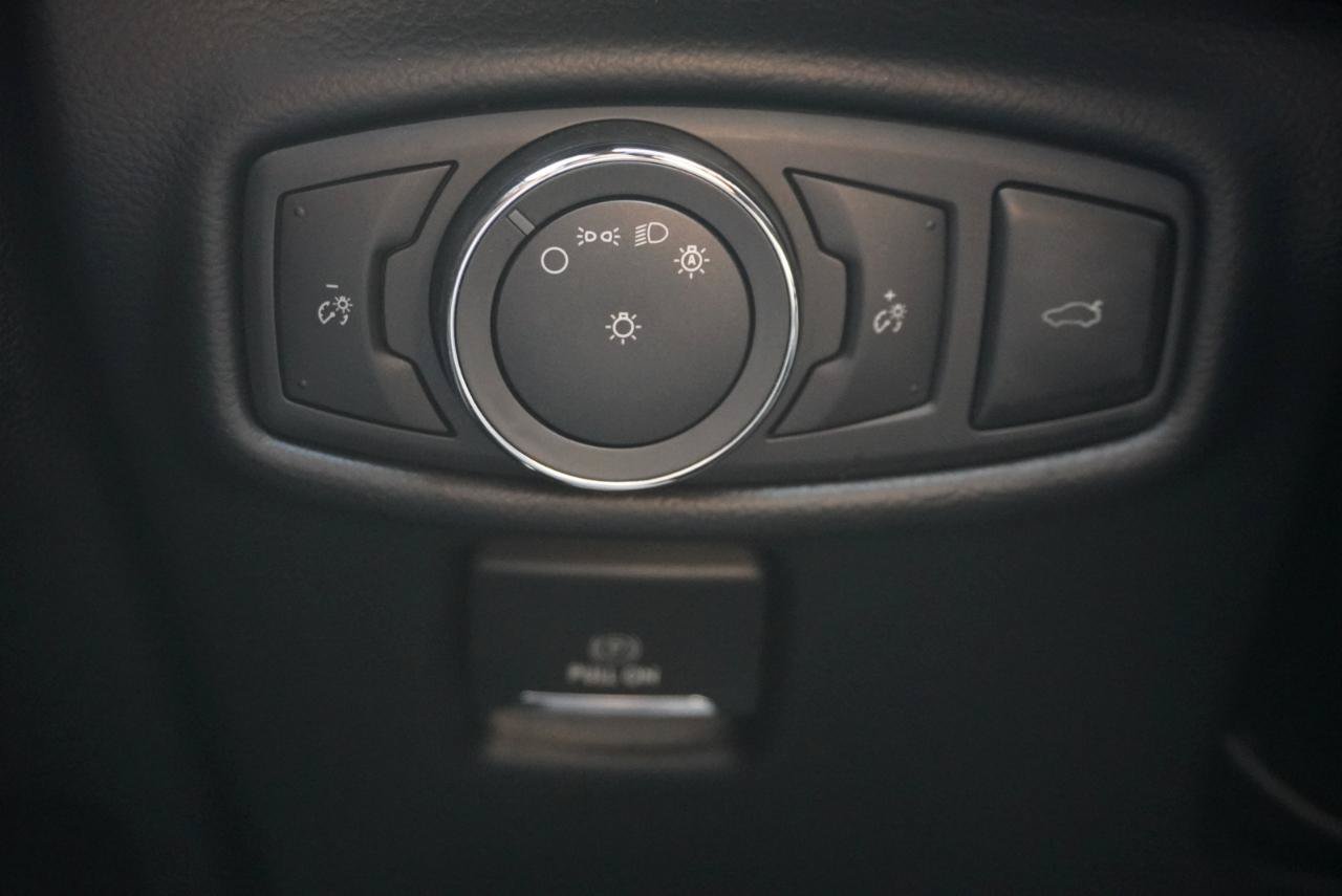 Used 2017 Lincoln MKZ Premiere FWD image 26