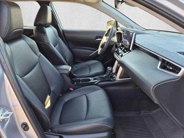 Used 2023 Toyota Corolla Cross XLE w/ Convenience Package AWD/4WD image 22