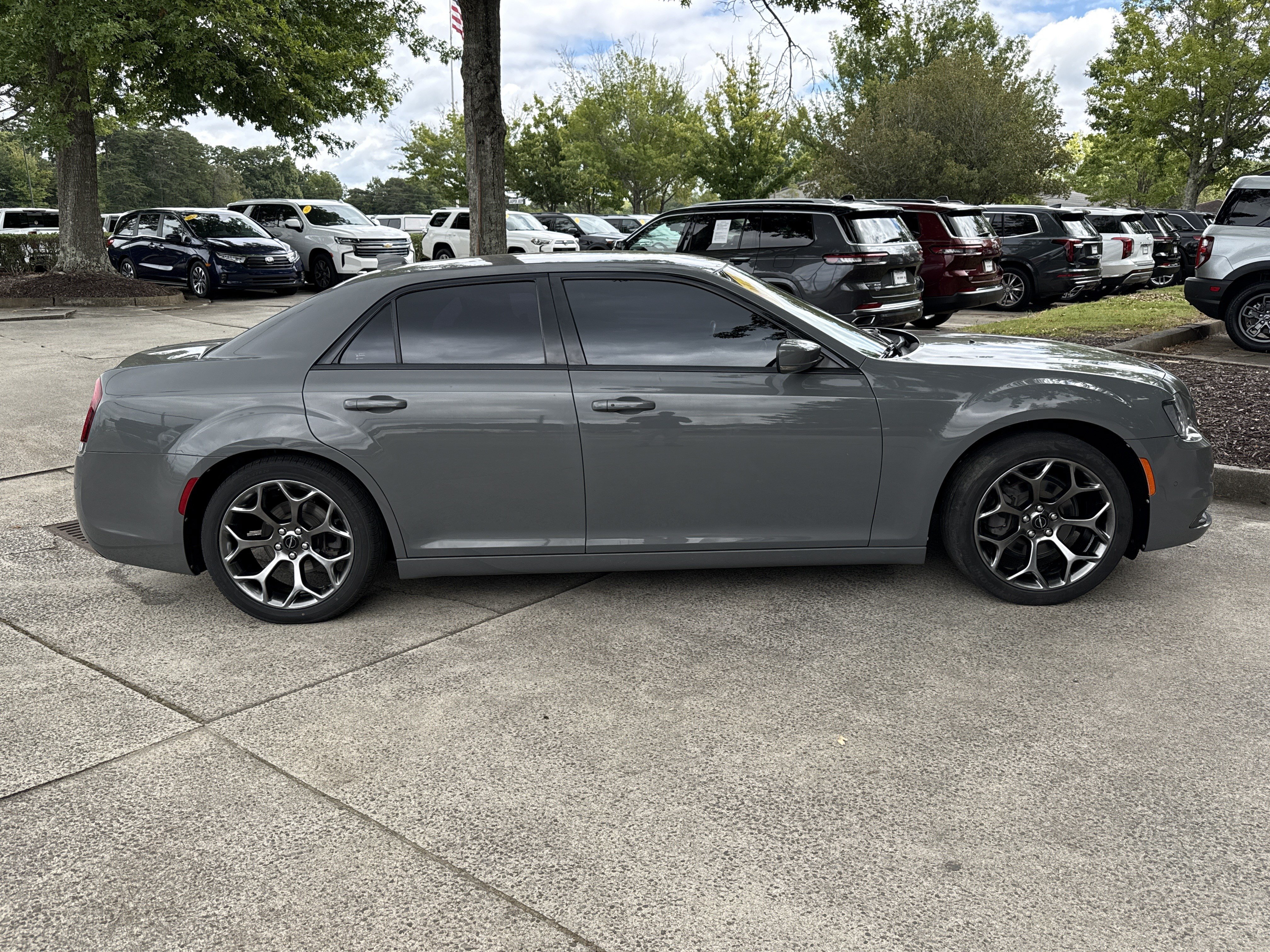 Used 2017 Chrysler 300 S w/ 300S Premium Group 2 RWD image 8