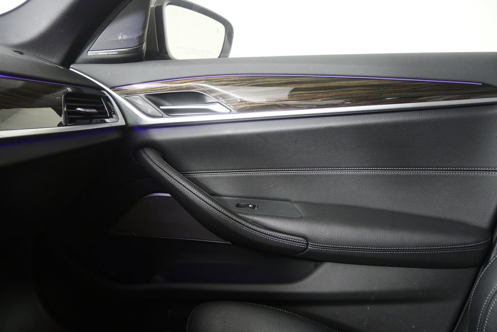 Used 2022 BMW 540i w/ M Sport Package image 25