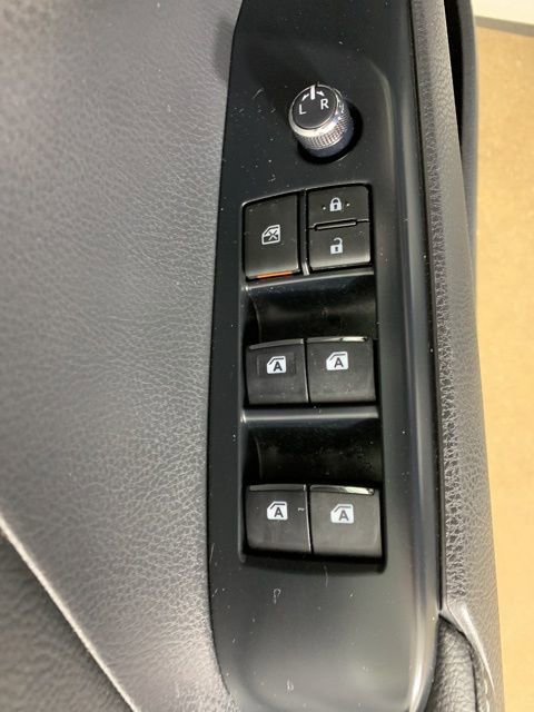 Used 2019 Toyota Camry XSE image 16