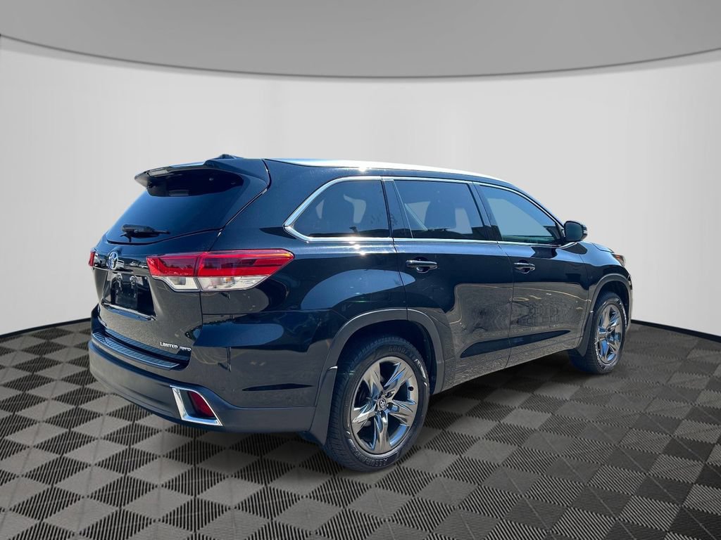 Used 2018 Toyota Highlander Limited Platinum AWD/4WD image 5